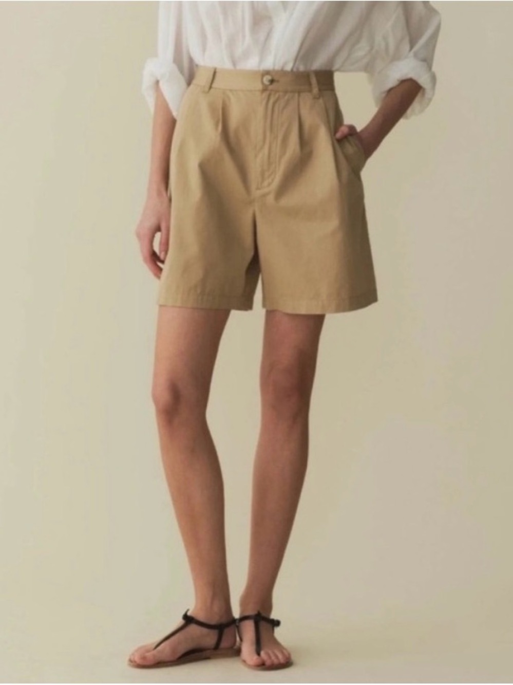 Doen Danette Short- Desert High-Waist Khaki Pleated Shorts